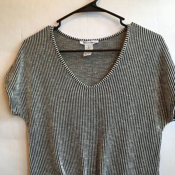 CAUTION TO THE WIND TIE FRONT CROP TOP - Picture 5 of 6